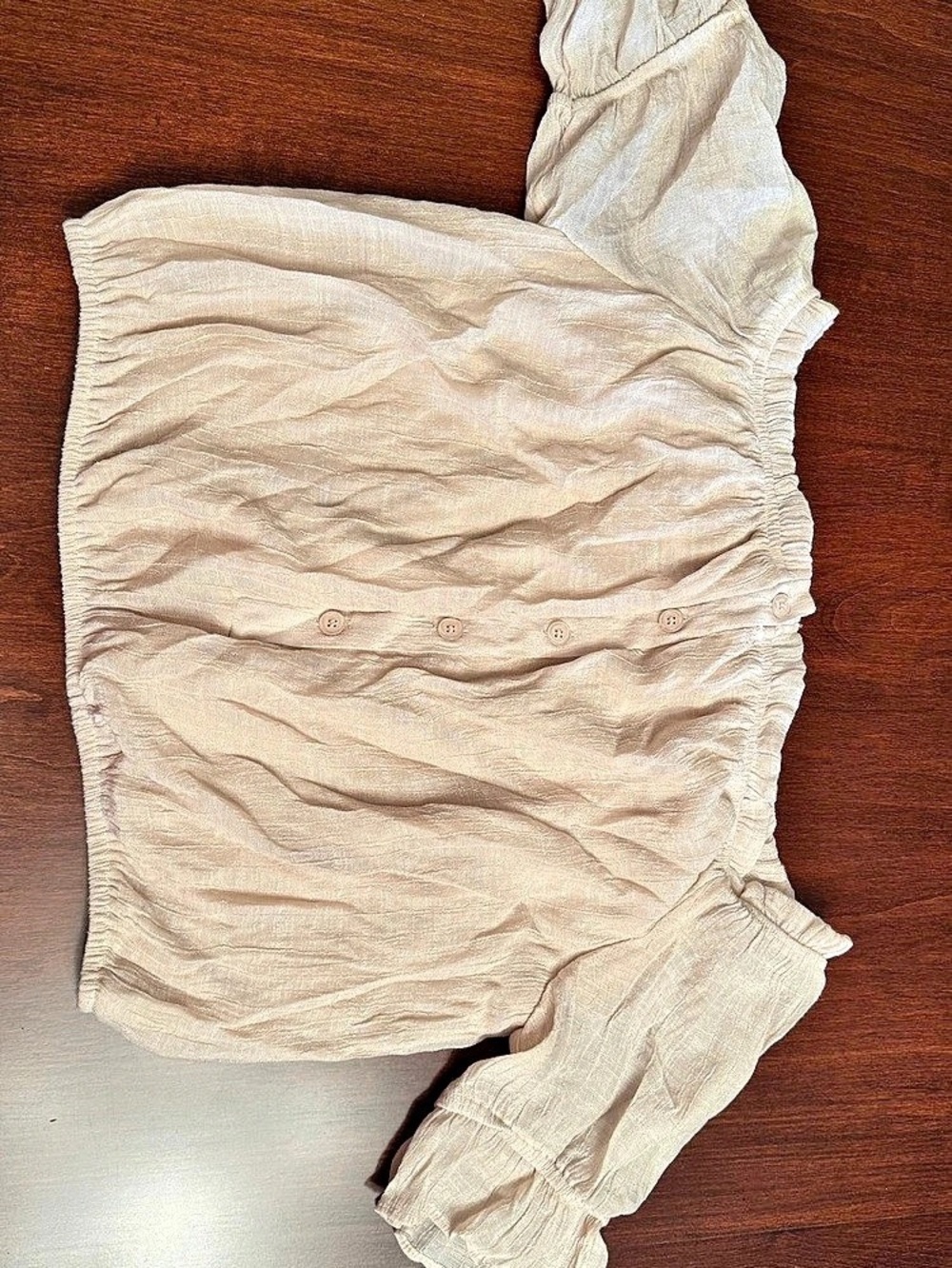 Ruched Crop Top in Cream Size Small Like New